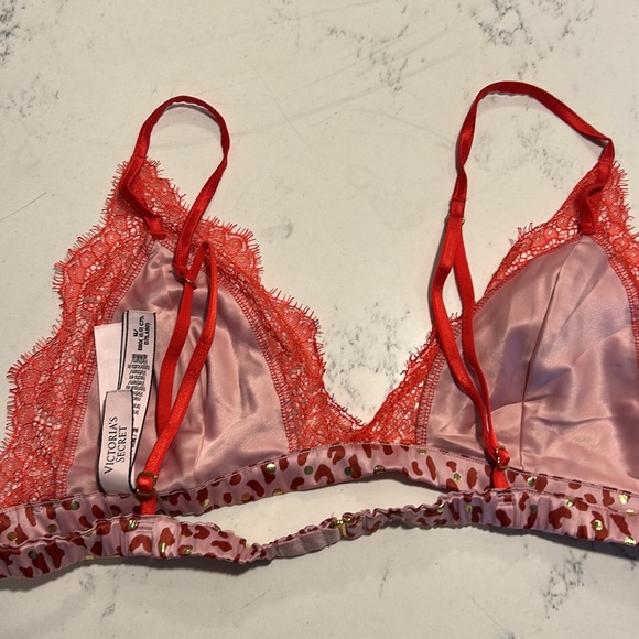 Victoria’s Secret bra - Picture 2 of 2